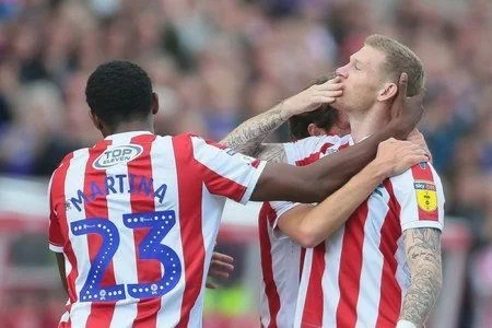 斯洛文尼亚意外平局，希腊-客场逼平，积分榜暂时停滞不前的简单介绍