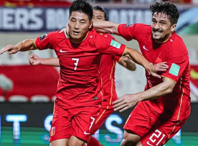 中国队实力横扫赛场，再次震撼足坛的简单介绍