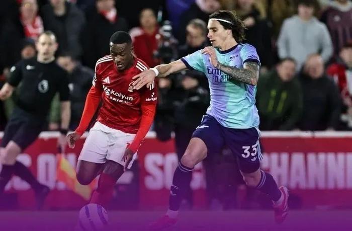 关于塞维利亚硬战阿森纳,势如破竹的信息 关于塞维利亚硬战阿森纳,势如破竹的信息