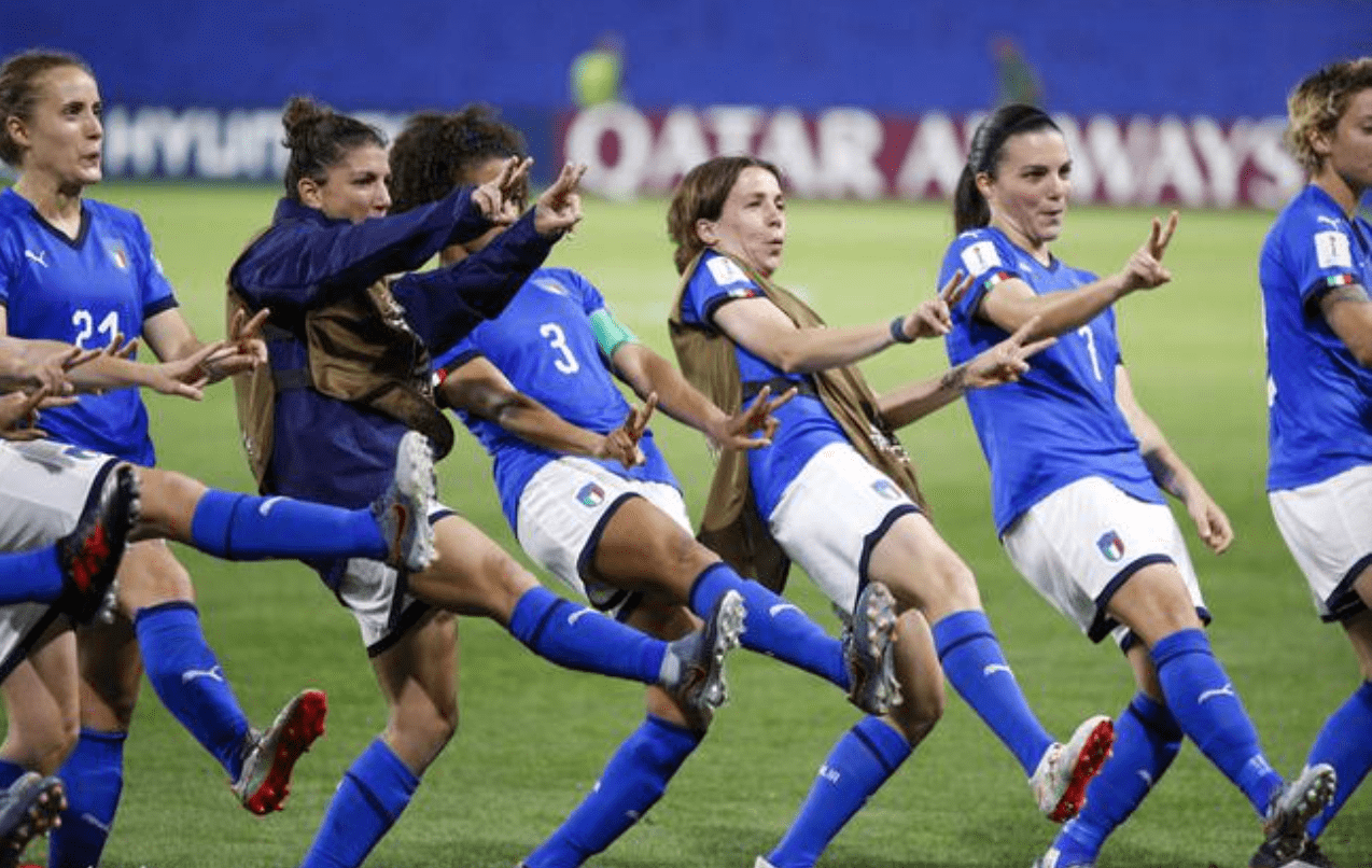 意大利女足获得国际比赛冠军，取得荣誉