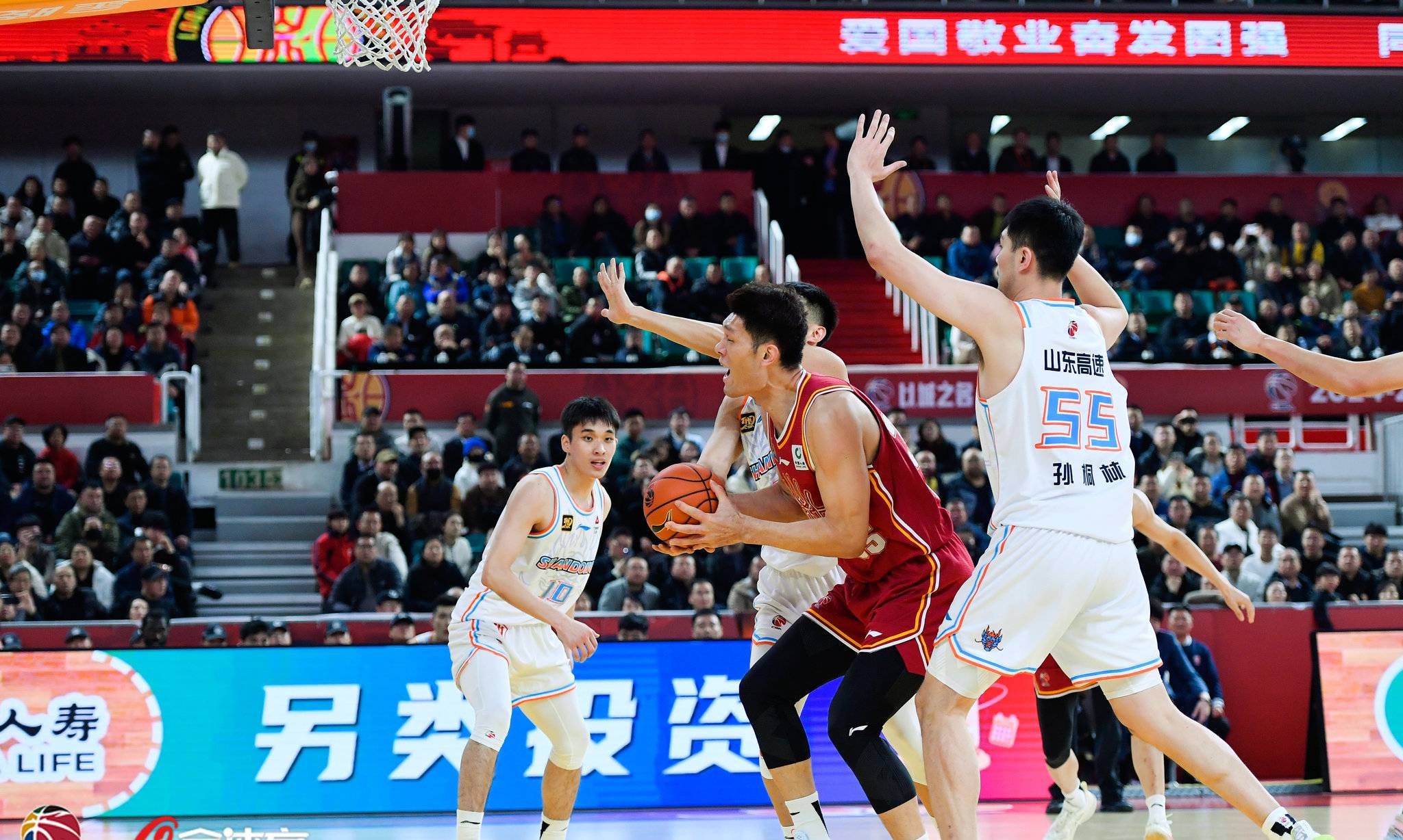 浙江队球员积极备战,迎接激烈对抗的简单介绍 浙江队球员积极备战,迎接激烈对抗的简单介绍