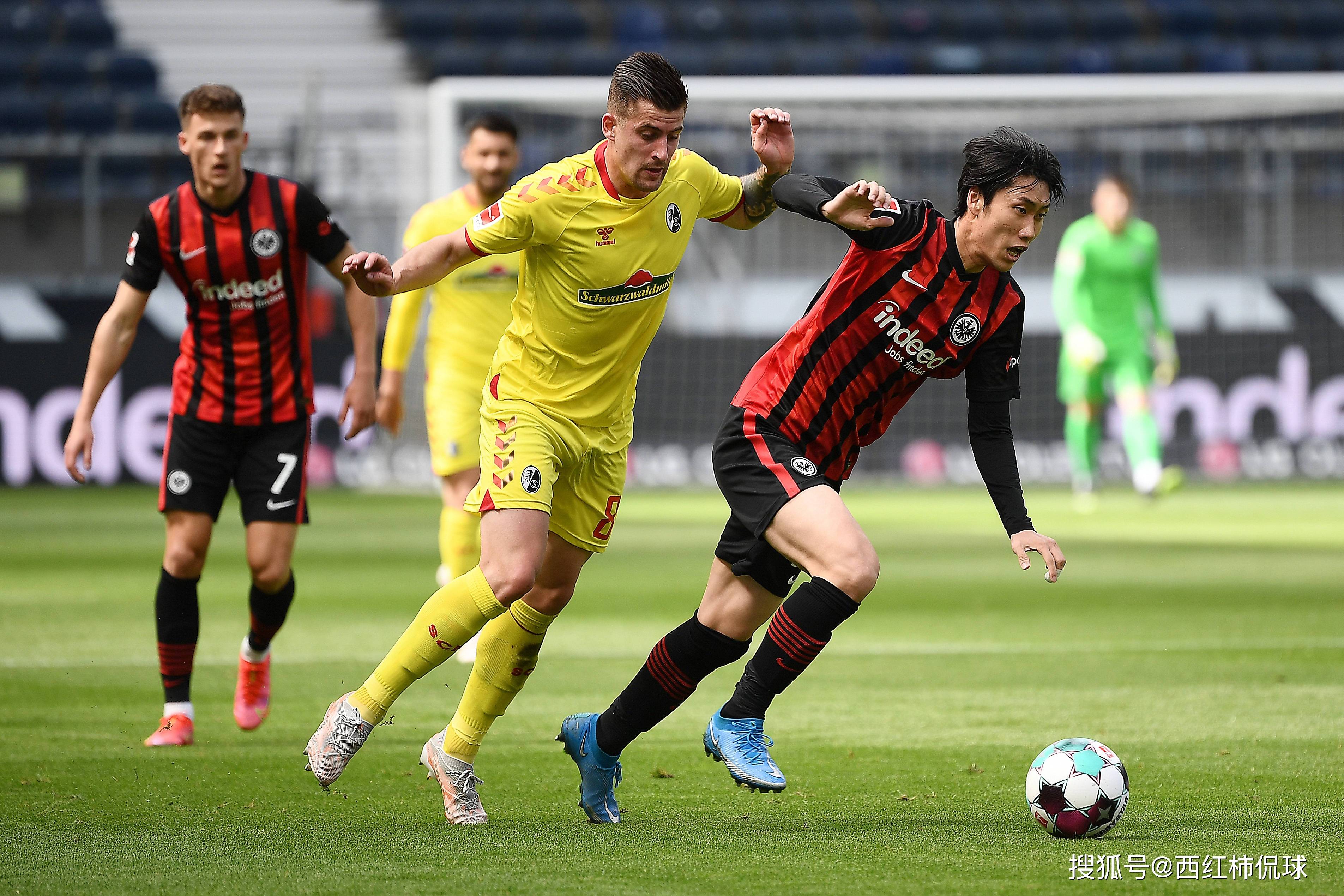 包含法兰克福队连场不败，状态神勇向前迈进的词条