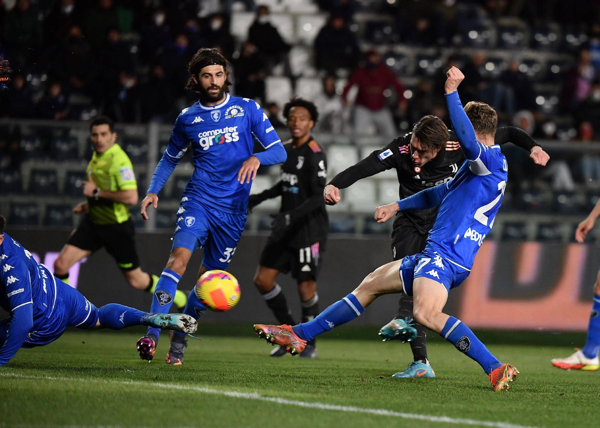 切尔西主场惨败，欧战资格悬念重重的简单介绍