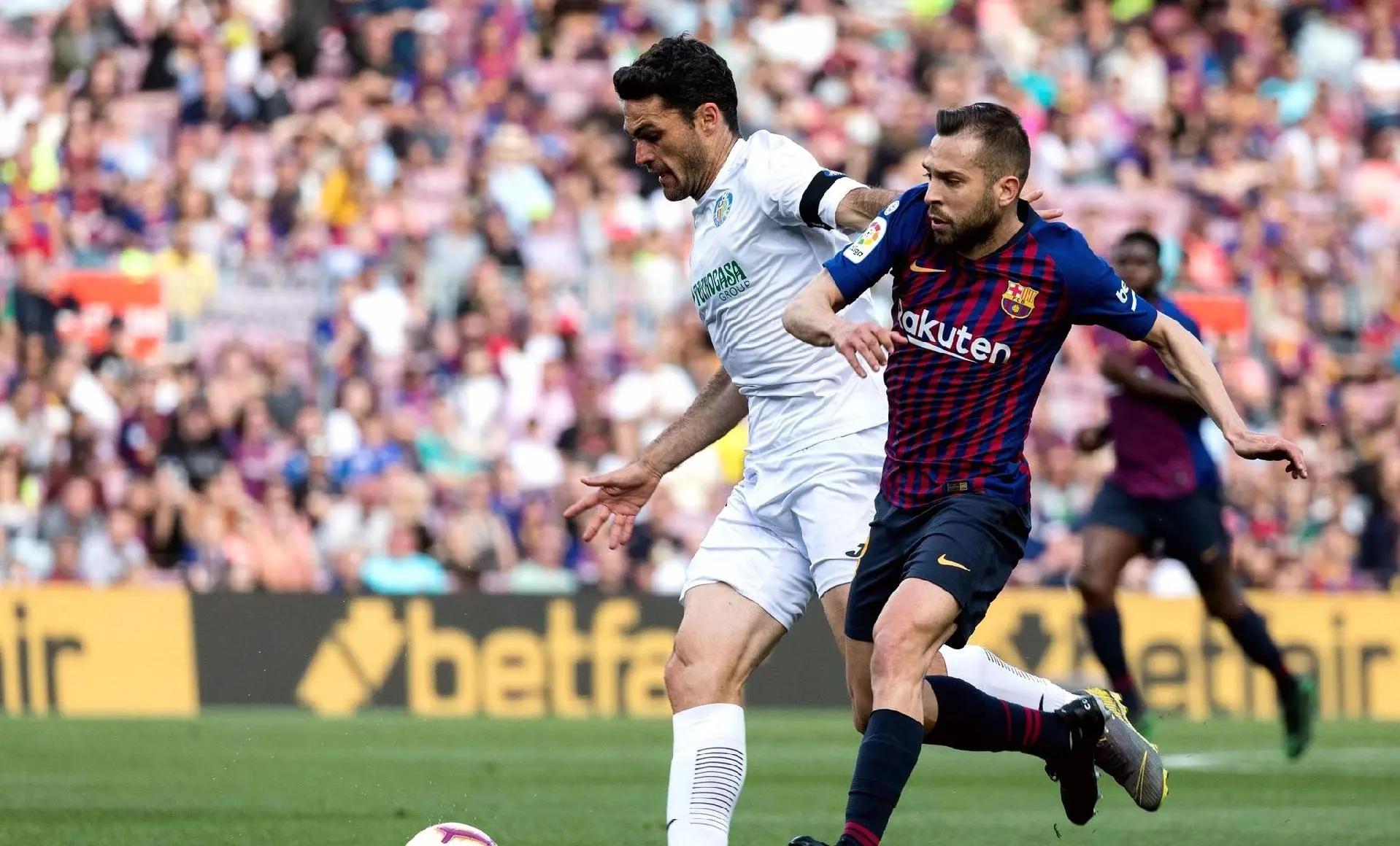 包含赫塔菲卫冕决赛，引发球迷热议的词条