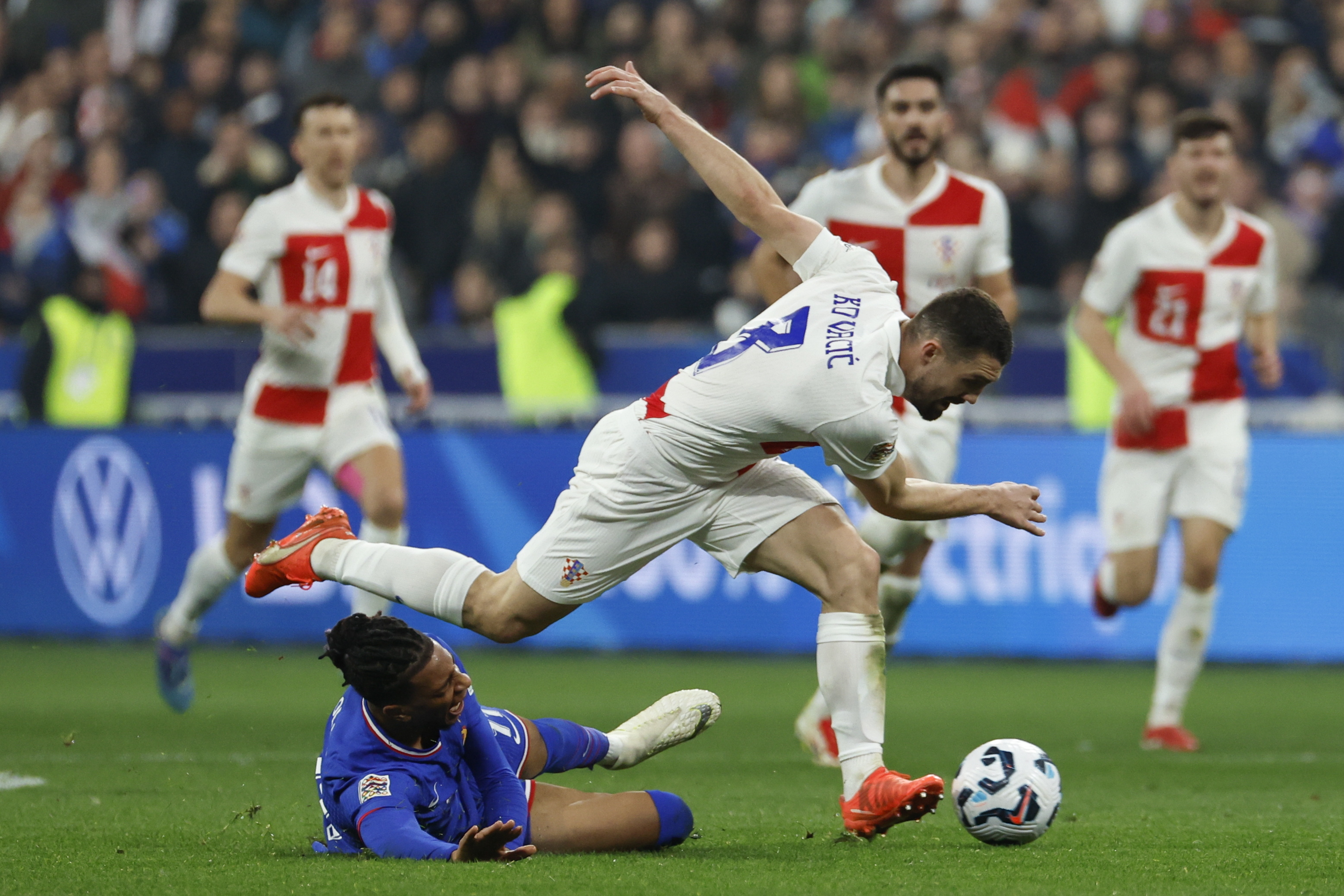 欧预赛:荷兰-击败法国,提前晋级强的简单介绍 欧预赛:荷兰-击败法国,提前晋级强的简单介绍