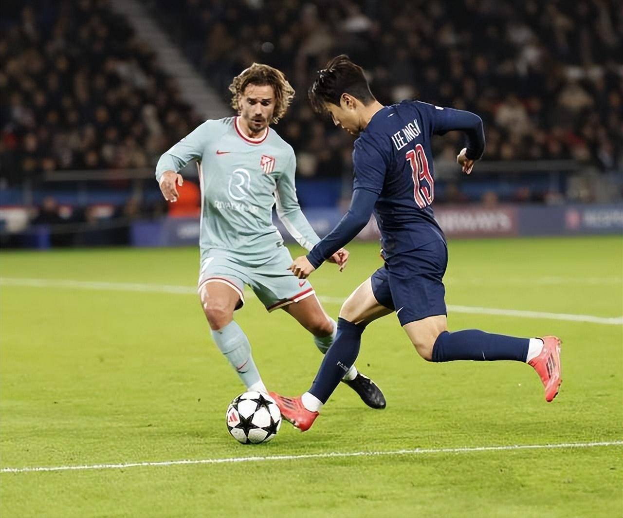 包含巴黎圣日耳曼未能取胜，遭遇小败的词条