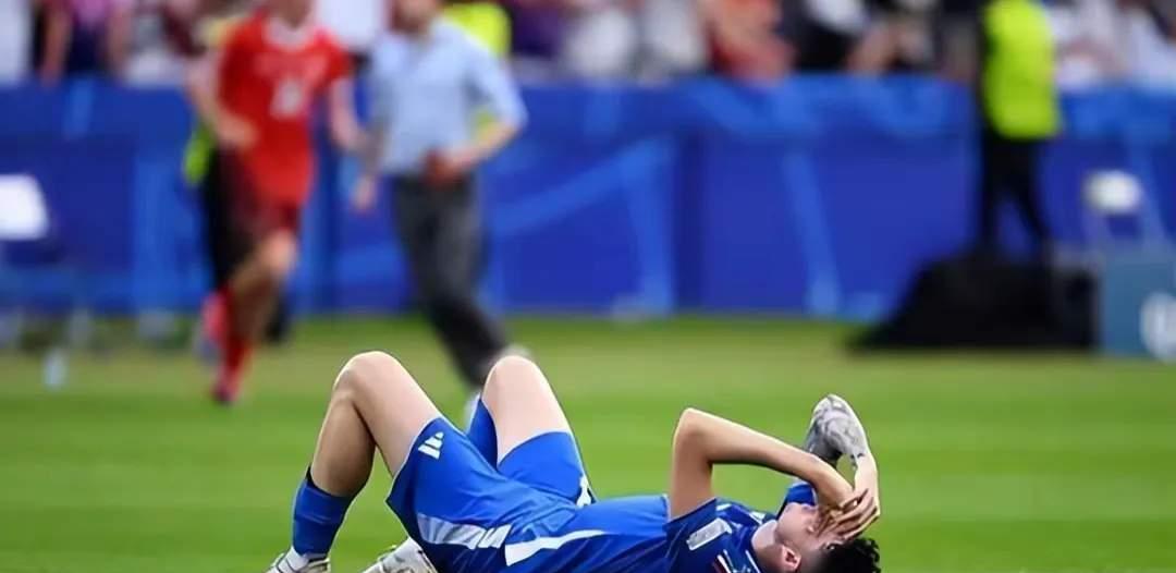 欧洲联赛中球员受伤被迫离场 欧洲联赛中球员受伤被迫离场