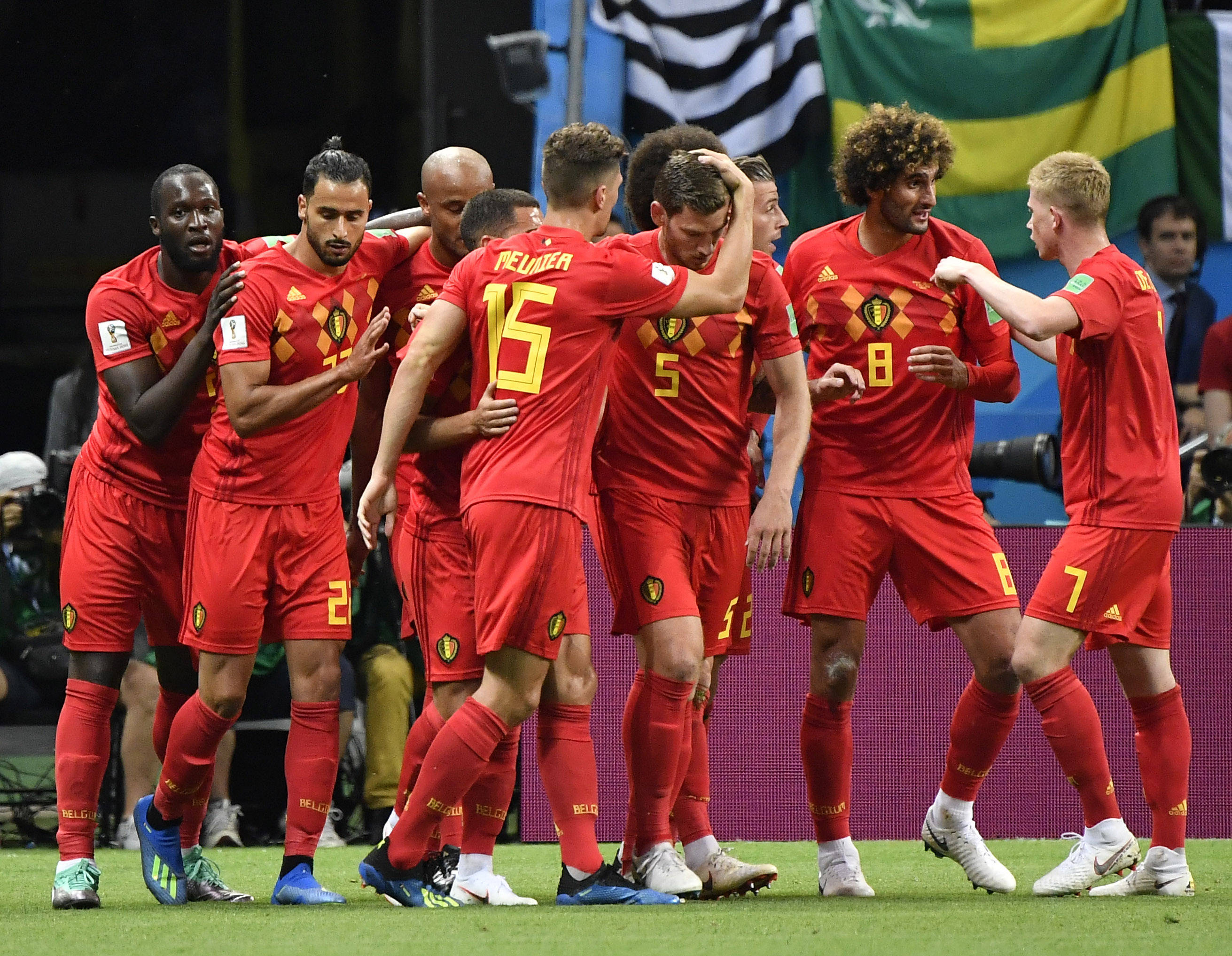 包含欧洲强队对决展现实力,角逐荣耀之席的词条 包含欧洲强队对决展现实力,角逐荣耀之席的词条