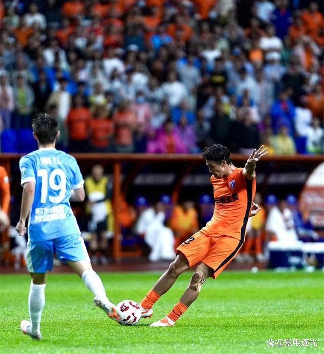 包含中超|西班牙逆转,引发热议的词条 包含中超|西班牙逆转,引发热议的词条