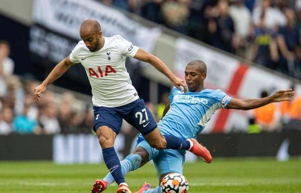 关于曼联在英超联赛中击败托特纳姆，迎来三连胜的信息