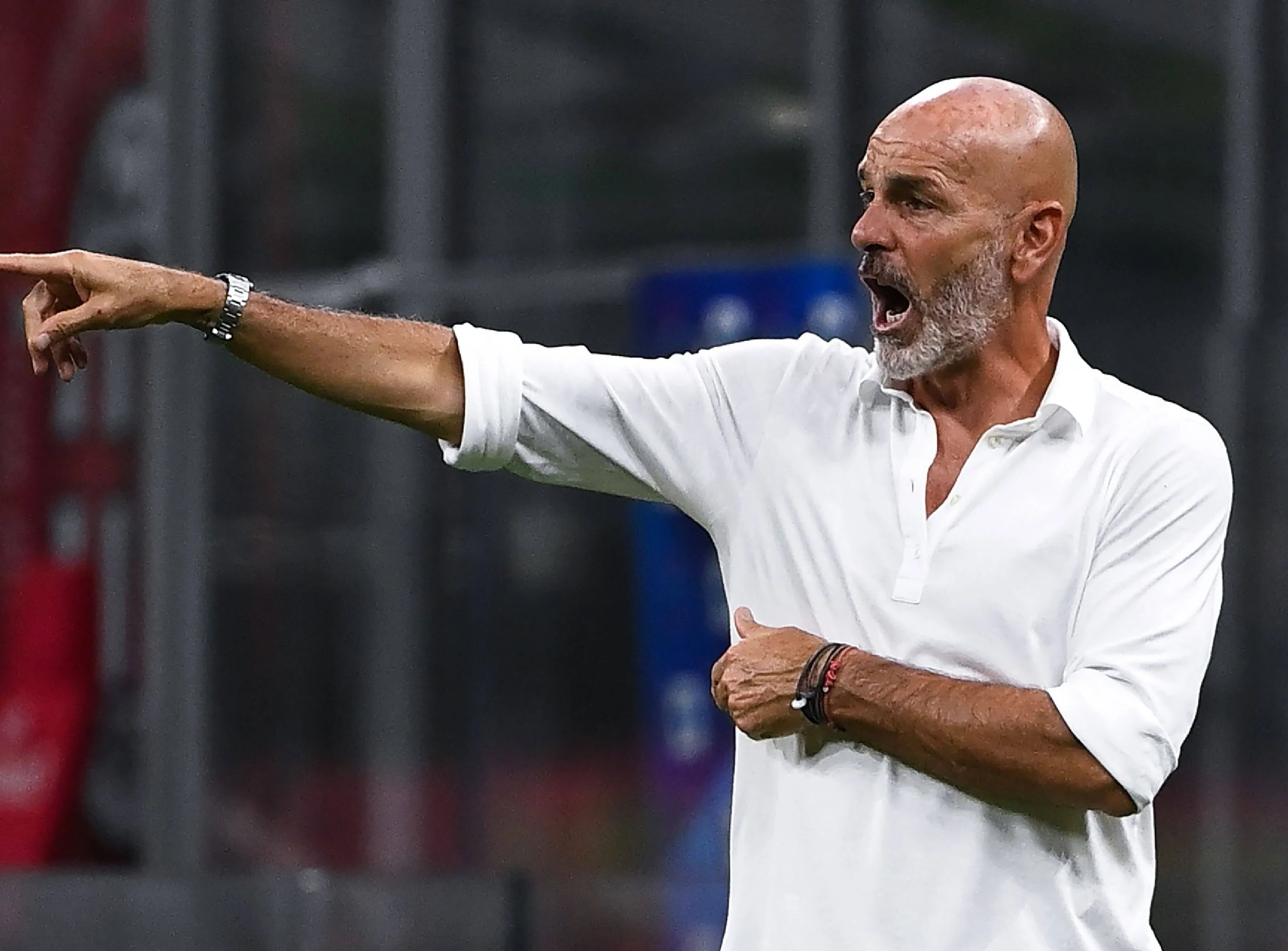 AC米兰失利争议不断，执教困境待突破