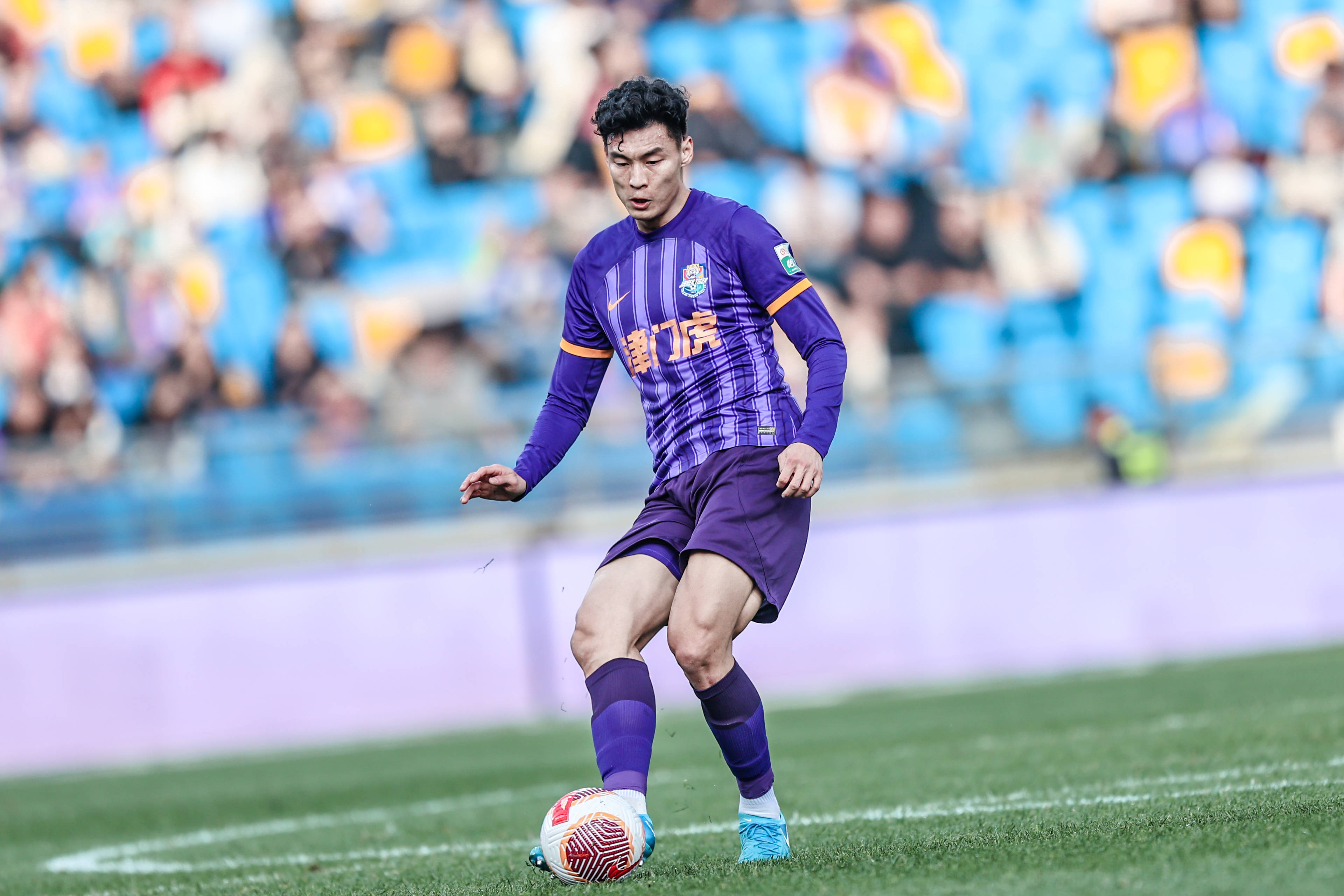 关于外援大爆发,球队备战总决赛力求卫冕的信息 关于外援大爆发,球队备战总决赛力求卫冕的信息