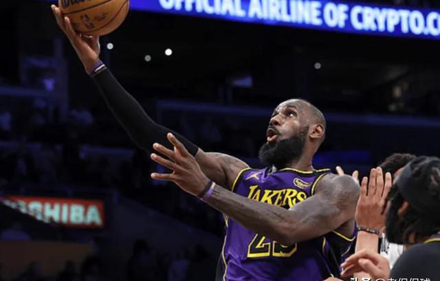 包含湖人绝杀奇才，詹姆斯32分砍下的词条