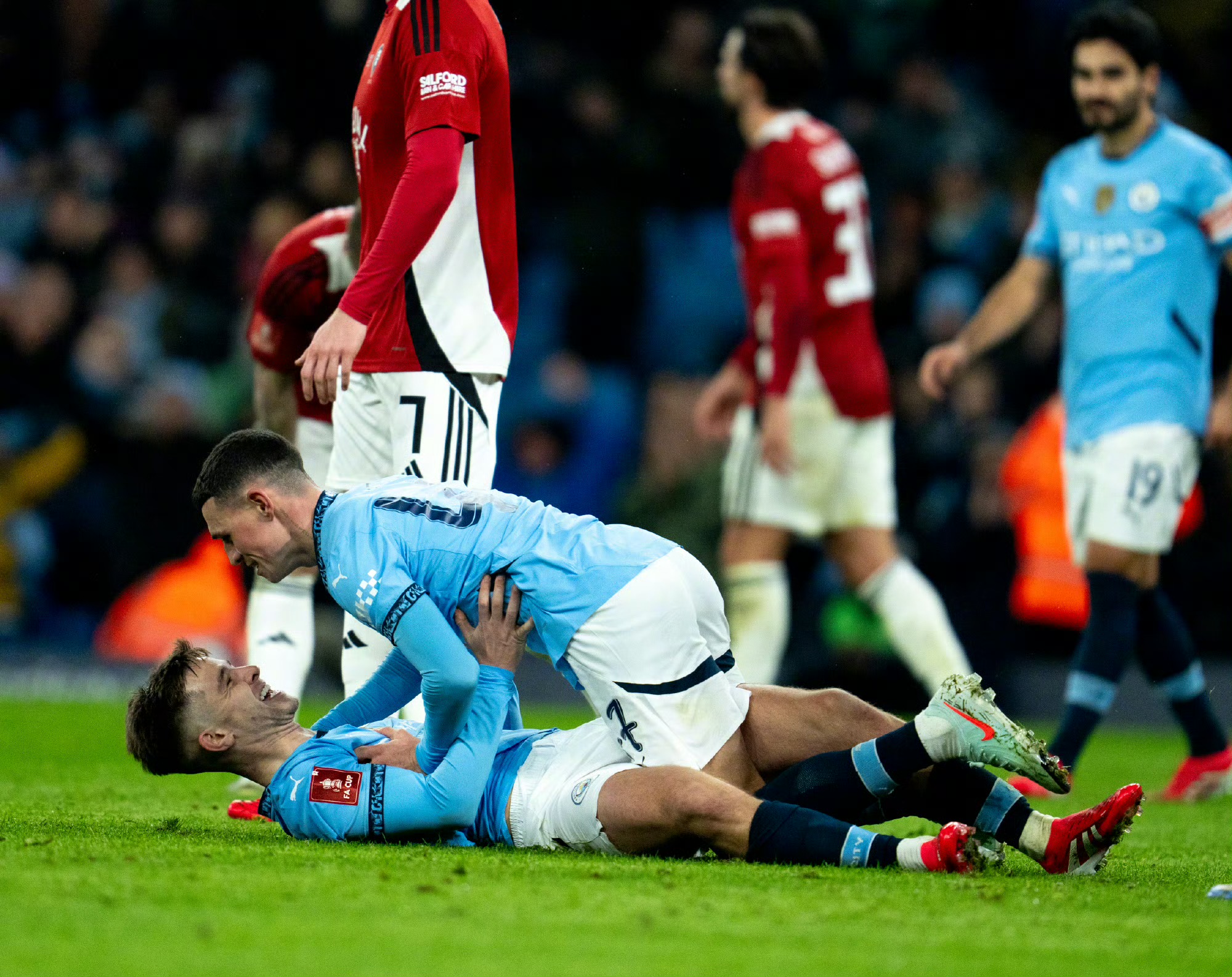 曼城绝杀瑞士,卡瓦哈尔点燃赛场 曼城绝杀瑞士,卡瓦哈尔点燃赛场