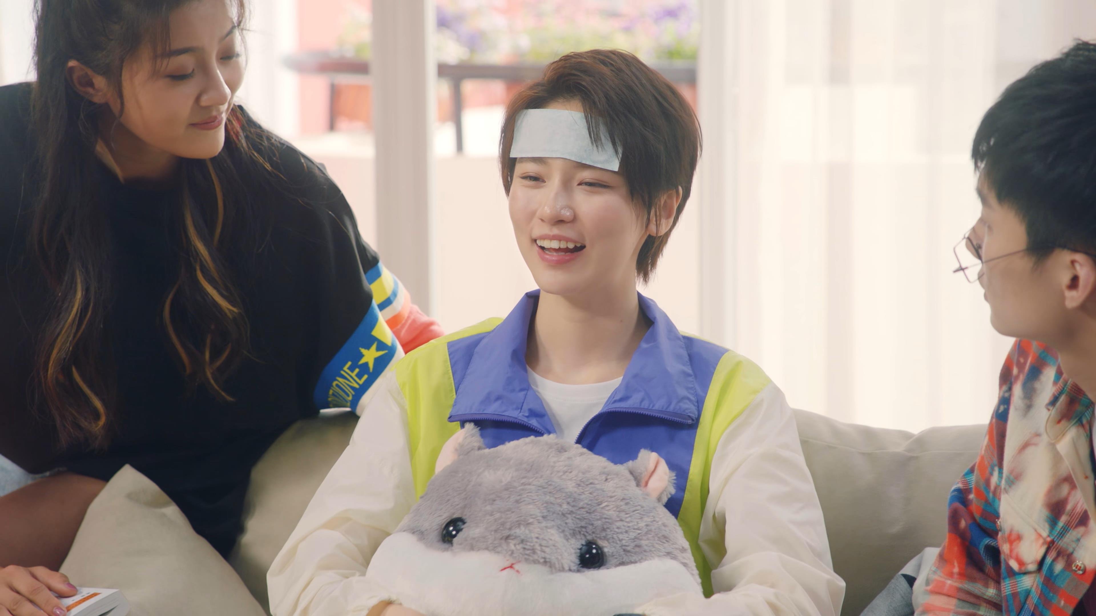 街道赛上的双重风暴,F1焦点战与鹈鹕踏平深圳队