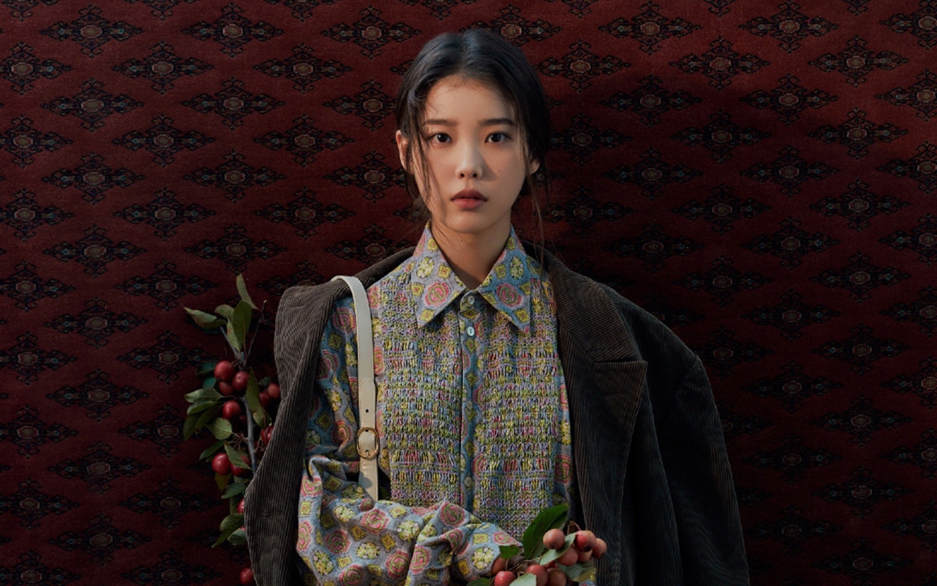 双星闪耀，压制与突围，雄鹿的团队铁壁与福克斯的孤星烈焰